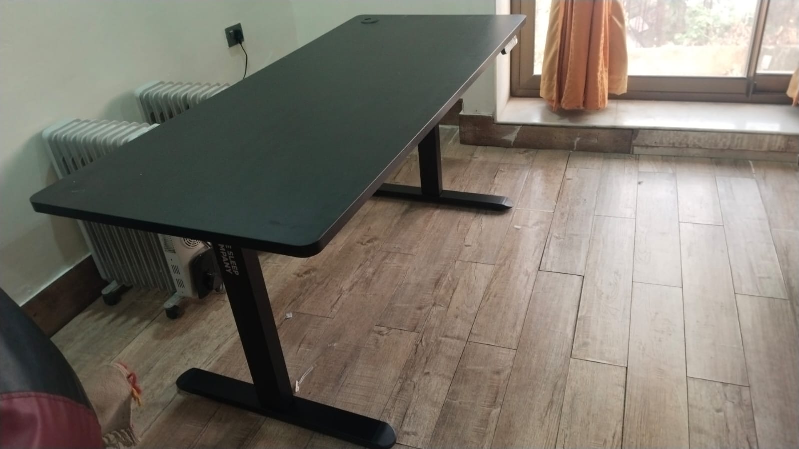 Dehradun Electric Desk Installation Service | Call - 9760422337